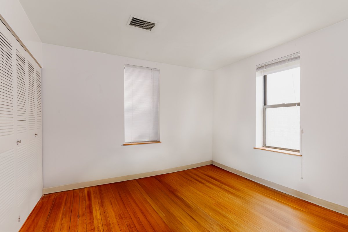 111 Gainsborough interior