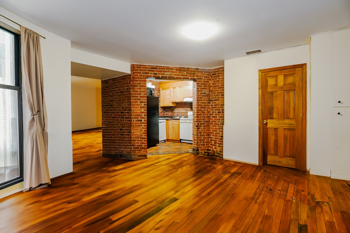 111 Gainsborough interior